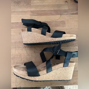 Birkenstock Sibyl strapped wedge heel sandal. 39 / 8.5